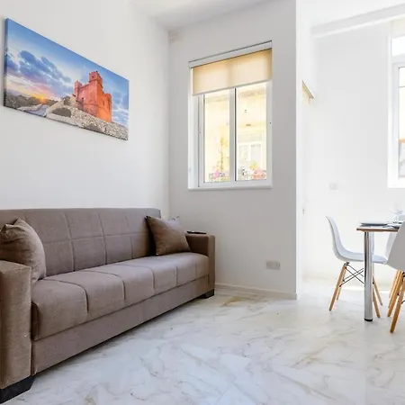 Apartmán Modern Flat, Walk To Shops & Bus - Sleeps 3 Sliema