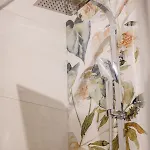Modern Flat, Walk To Shops & Bus - Sleeps 3 Apartment