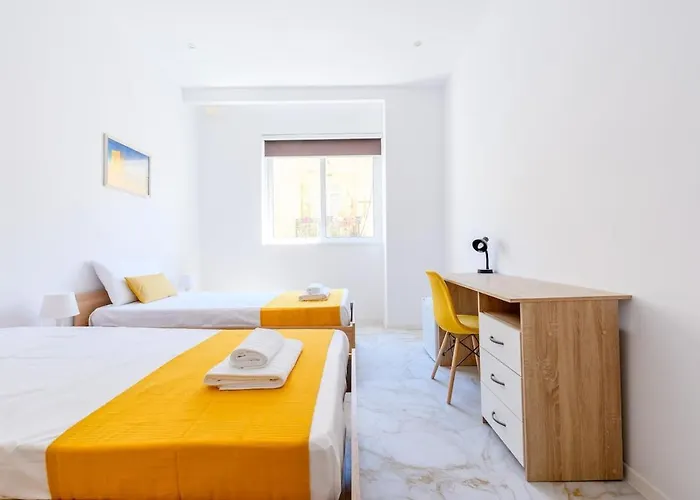 Modern Flat, Walk To Shops & Bus - Sleeps 3 Apartamento Sliema