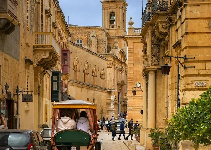 Modern Flat, Walk To Shops & Bus - Sleeps 3 Apartamento *