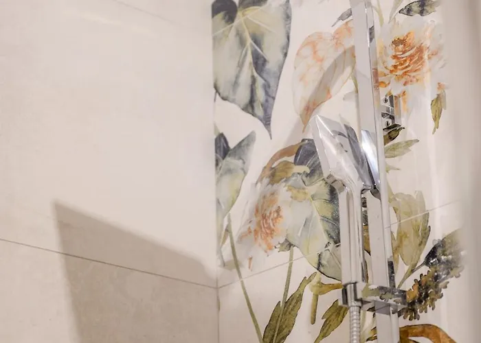 Modern Flat, Walk To Shops & Bus - Sleeps 3 Apartamento