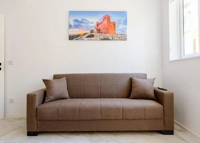 Modern Flat, Walk To Shops & Bus - Sleeps 3 Apartamento *